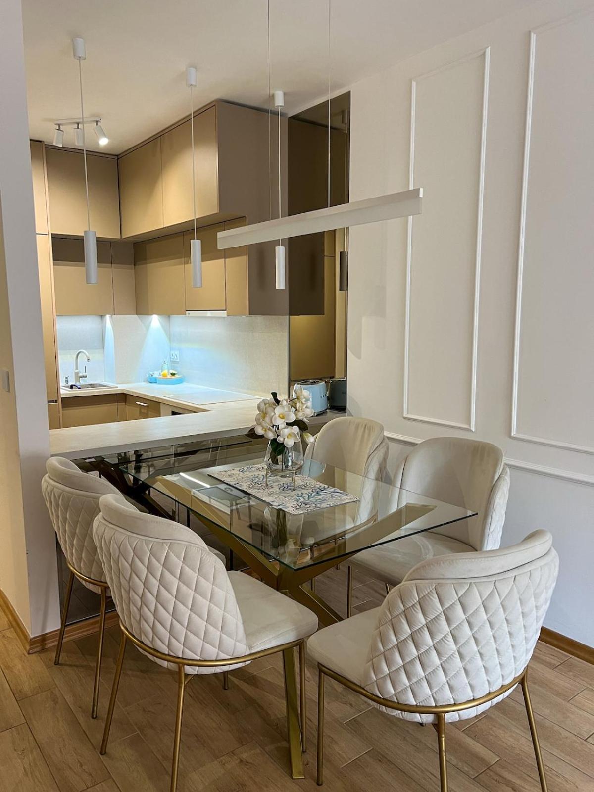 Luxury With Garage In Old Bakery Apartment